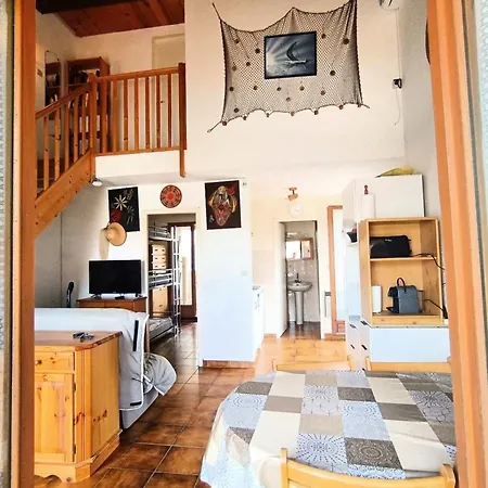 House 2 Bedrooms With Garden Near Casa de Férias Sainte-Marie-la-Mer