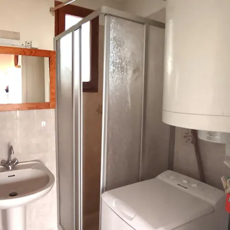 House 2 Bedrooms With Garden Near * Sainte-Marie-la-Mer
