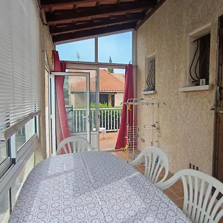 House 2 Bedrooms With Garden Near *