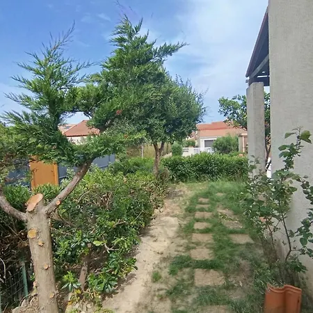 Nyaraló House 2 Bedrooms With Garden Near Sainte-Marie-la-Mer