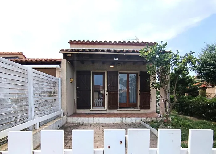 House 2 Bedrooms With Garden Near