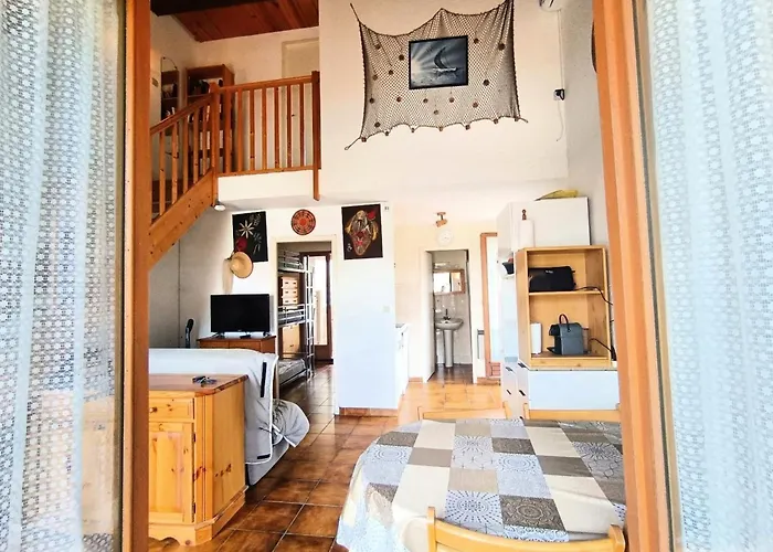 House 2 Bedrooms With Garden Near Feriehus Sainte-Marie-la-Mer